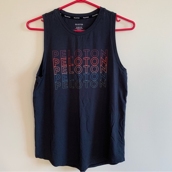 PELOTON  level up scoop tank . - Picture 3 of 4